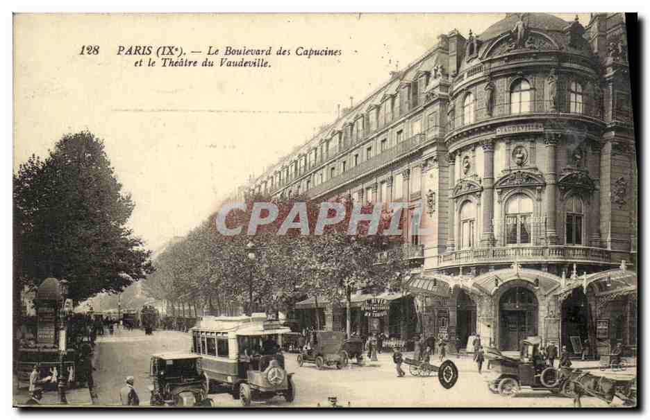 CPA Paris Le Boulevard des Capucines et le Theatre du Vaudeville