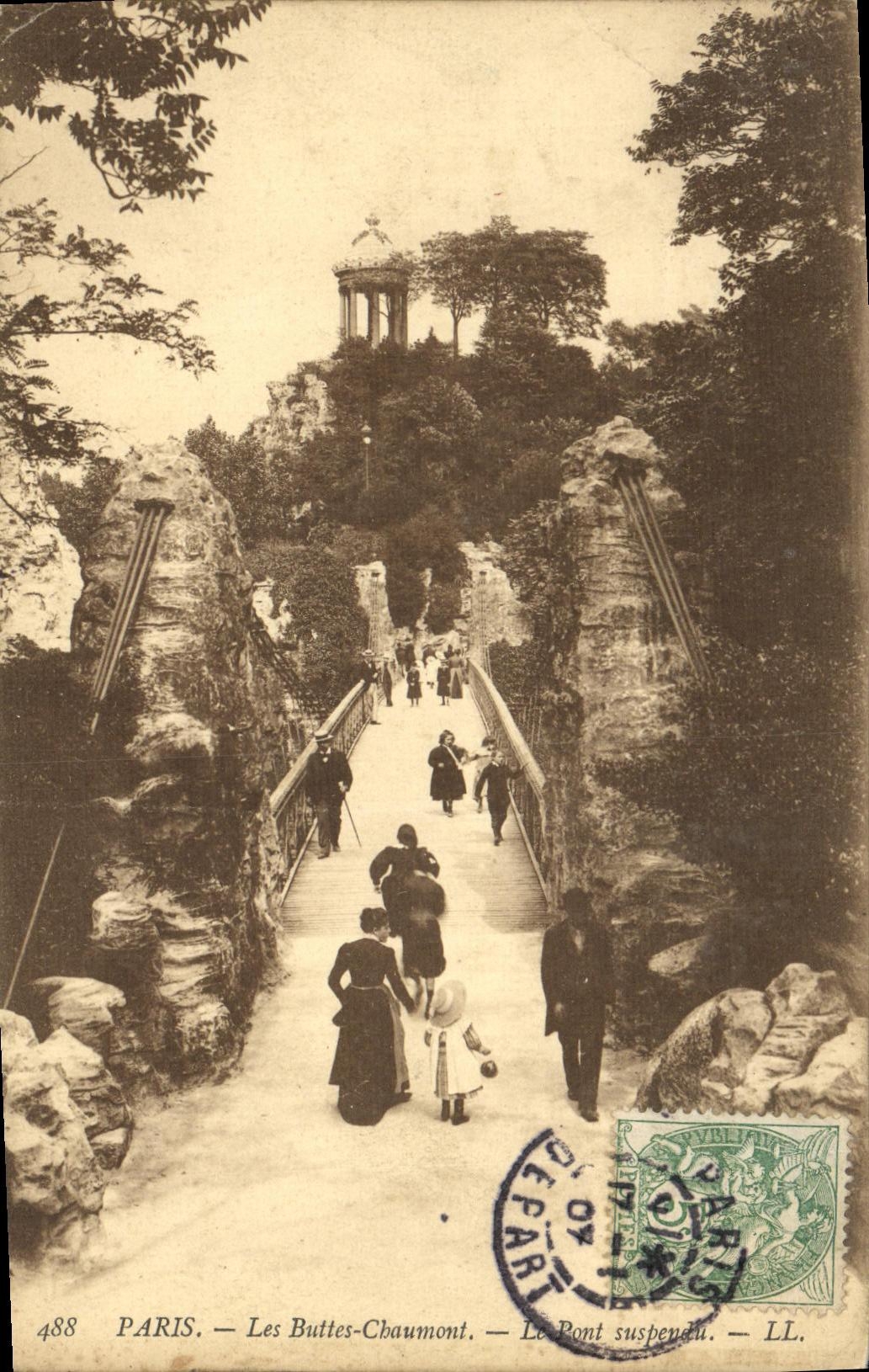 CPA Paris Les Buttes Chaumont Le Pont Suspendu