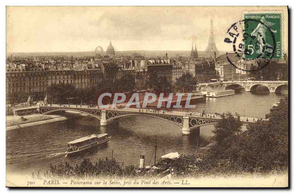 CPA Paris Panorama sur la Seine pris du Pont des Arts Tour Eiffel