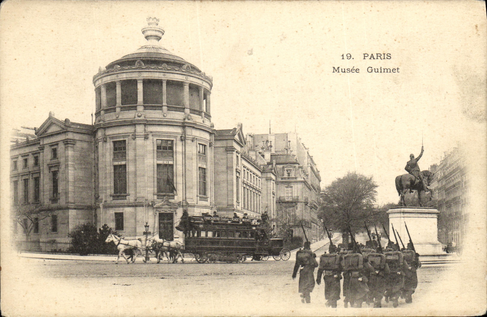 CPA Paris Musee Guimet Soldats Militaria