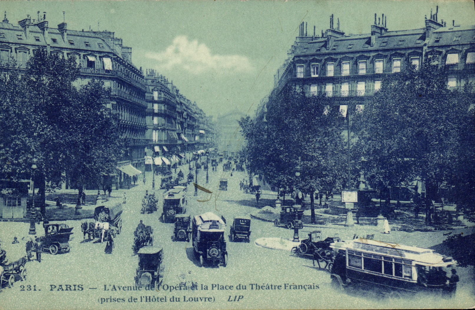 CPA Paris L Avenue de l Opera et la Place du Theatre Francais