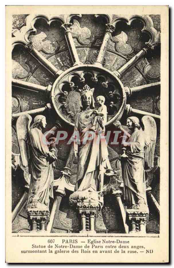 CPA Paris Eglise Notre Dame Statue de Notre Dame de Paris entre deux anges surmontant la galere des rois en avant rose