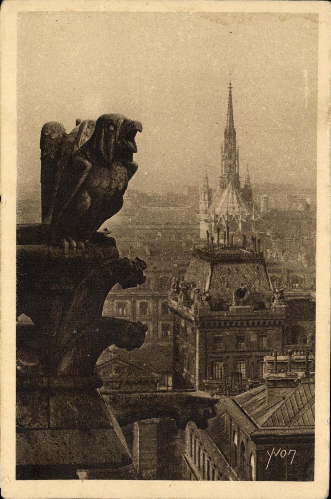CPA Paris En Flanant Chimere de Notre Dame et Sainte Chapelle