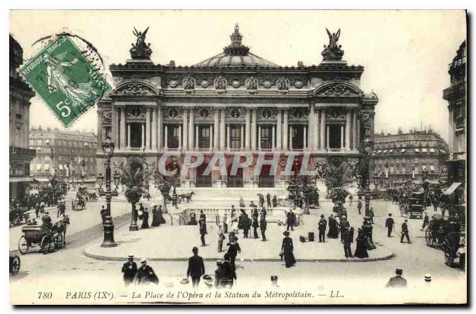 CPA Paris La Place de L Opera et la Station du Metropolitain Metro