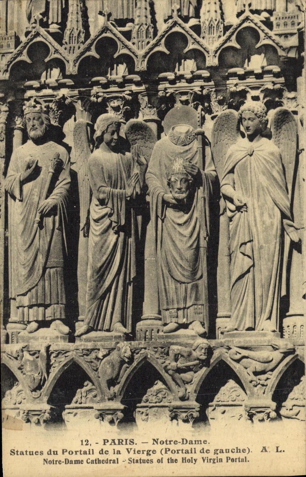 CPA Paris Notre Dame Statues du portail de la vierge Portail de gauche