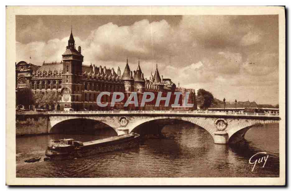 CPA Paris Et Ses Merveilles La Seine le pont au change et le palais de justice Conciergerie