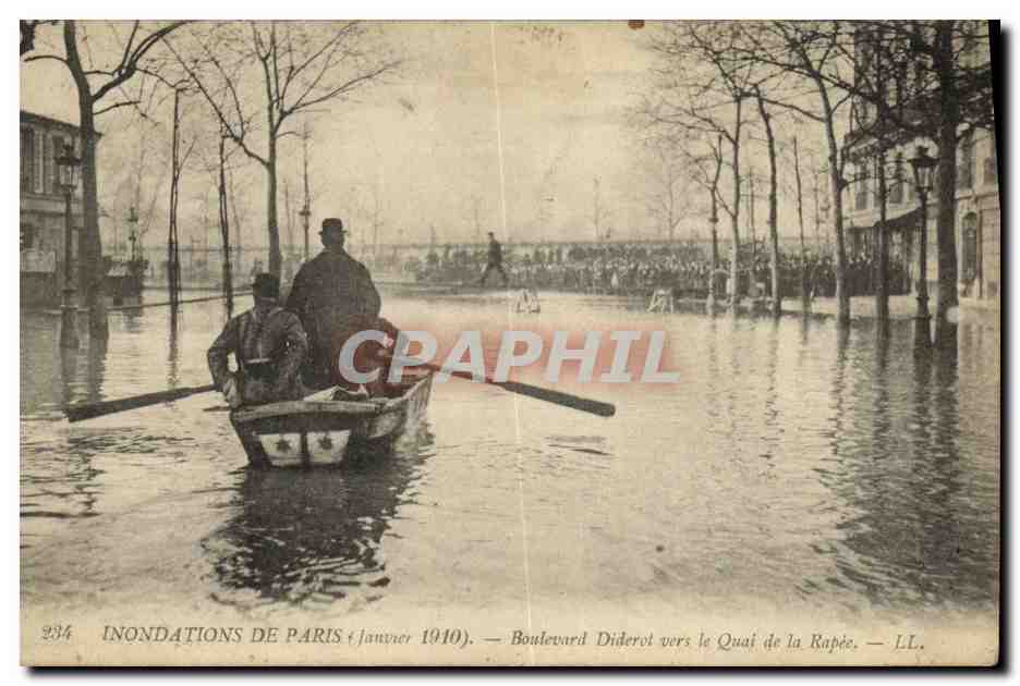CPA Paris Inondations Boulevard Diderot vers le quai de la Rapee