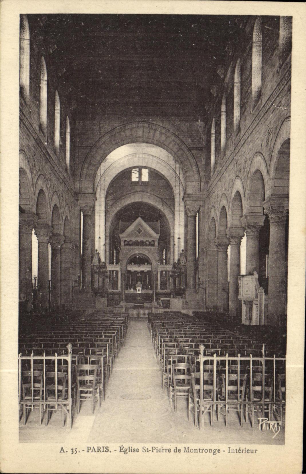 CPA Paris Eglise St Pierre de Montronge Interieur