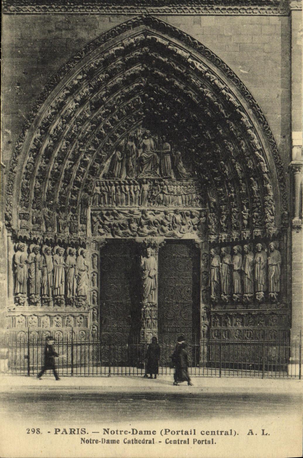 CPA Paris Notre Dame Portail central 