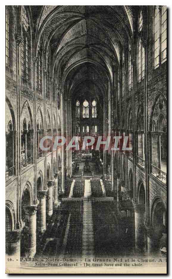 CPA Paris Notre Dame La grande nef et le choeur
