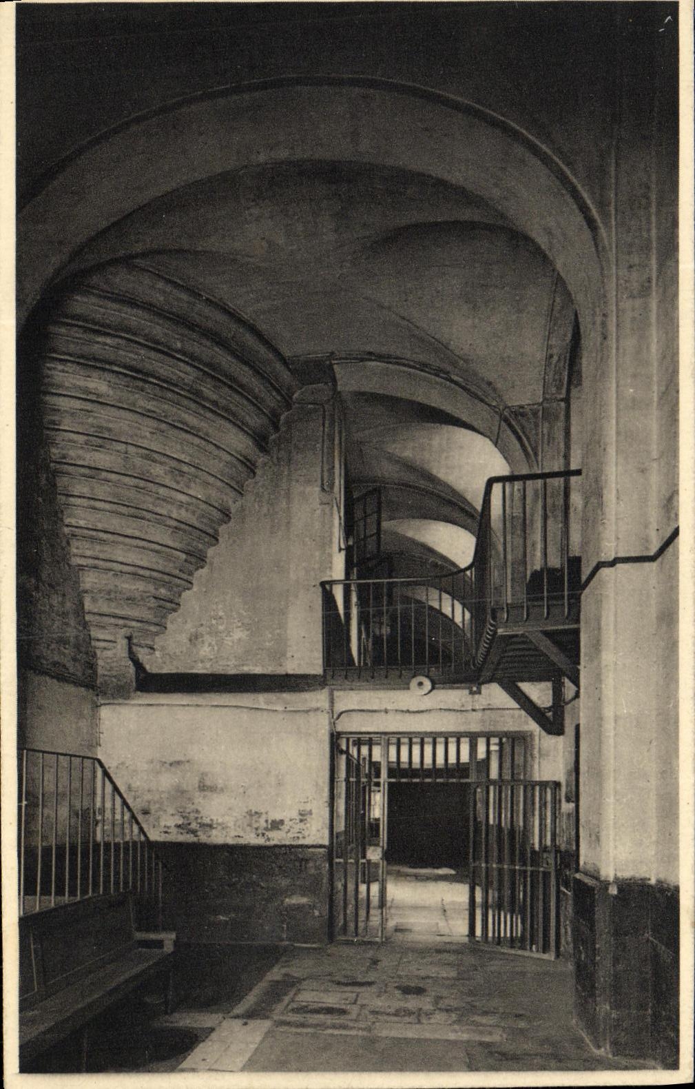 CPA Paris La Conciergerie Couloir des Cachots