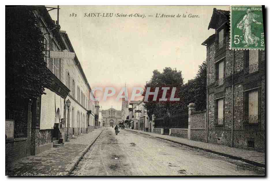 CPA Saint Leu L Avenue de la Gare Charcuterie