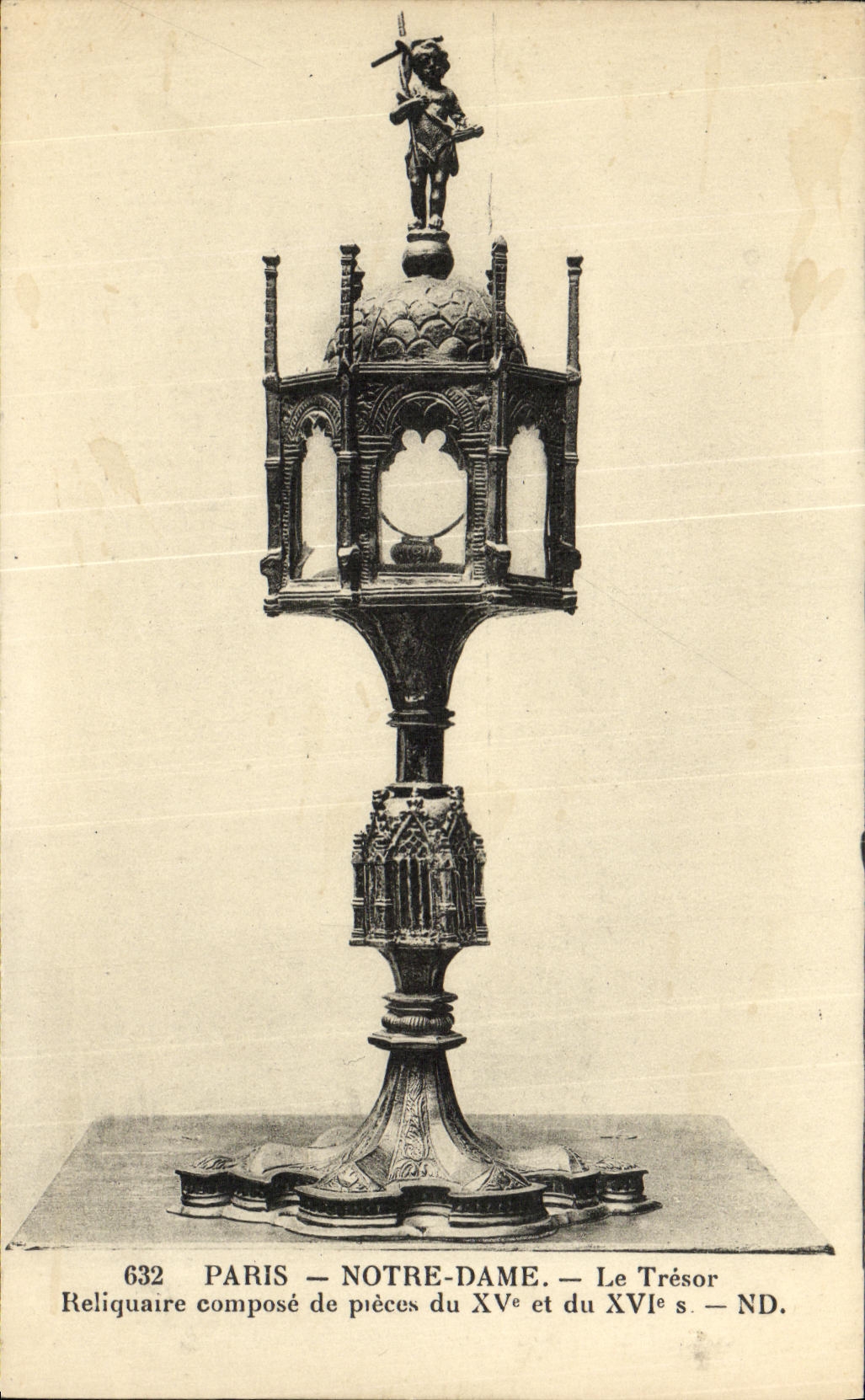 CPA Paris Notre Dame Le Tresor Reliquaire Compose de Pieces du 15 et du 16eme