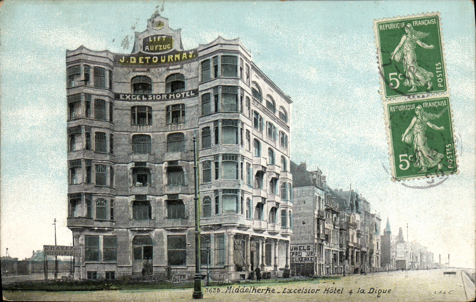 CPA Middelkerke Excelsior Hotel et la digue 