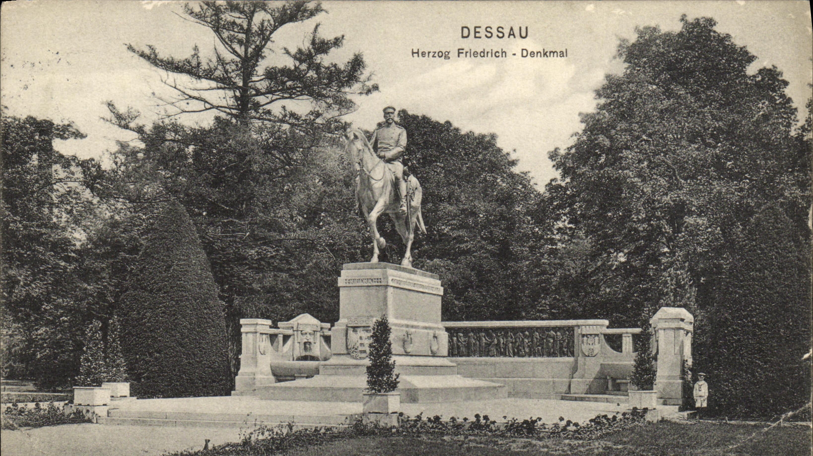 CPA Dessau Herzog Friedrich Denkmal