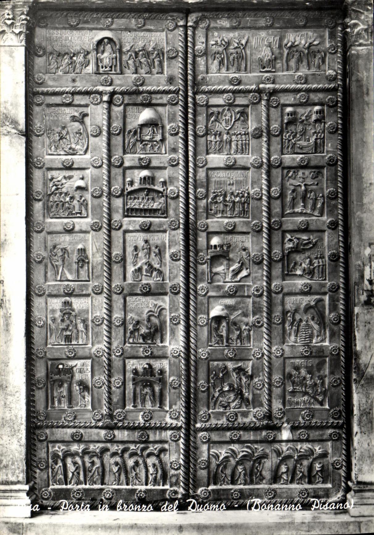 CPM porta in bronzo del Duomo Pisana 