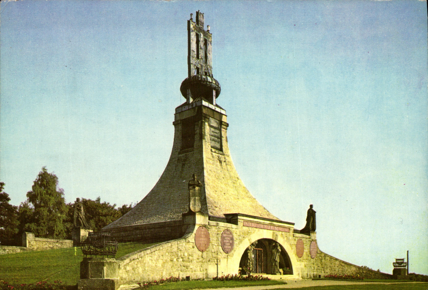 Monument de la Paix à Slavkov u Brno — Commémoration des trois empereurs — éditeur non visible