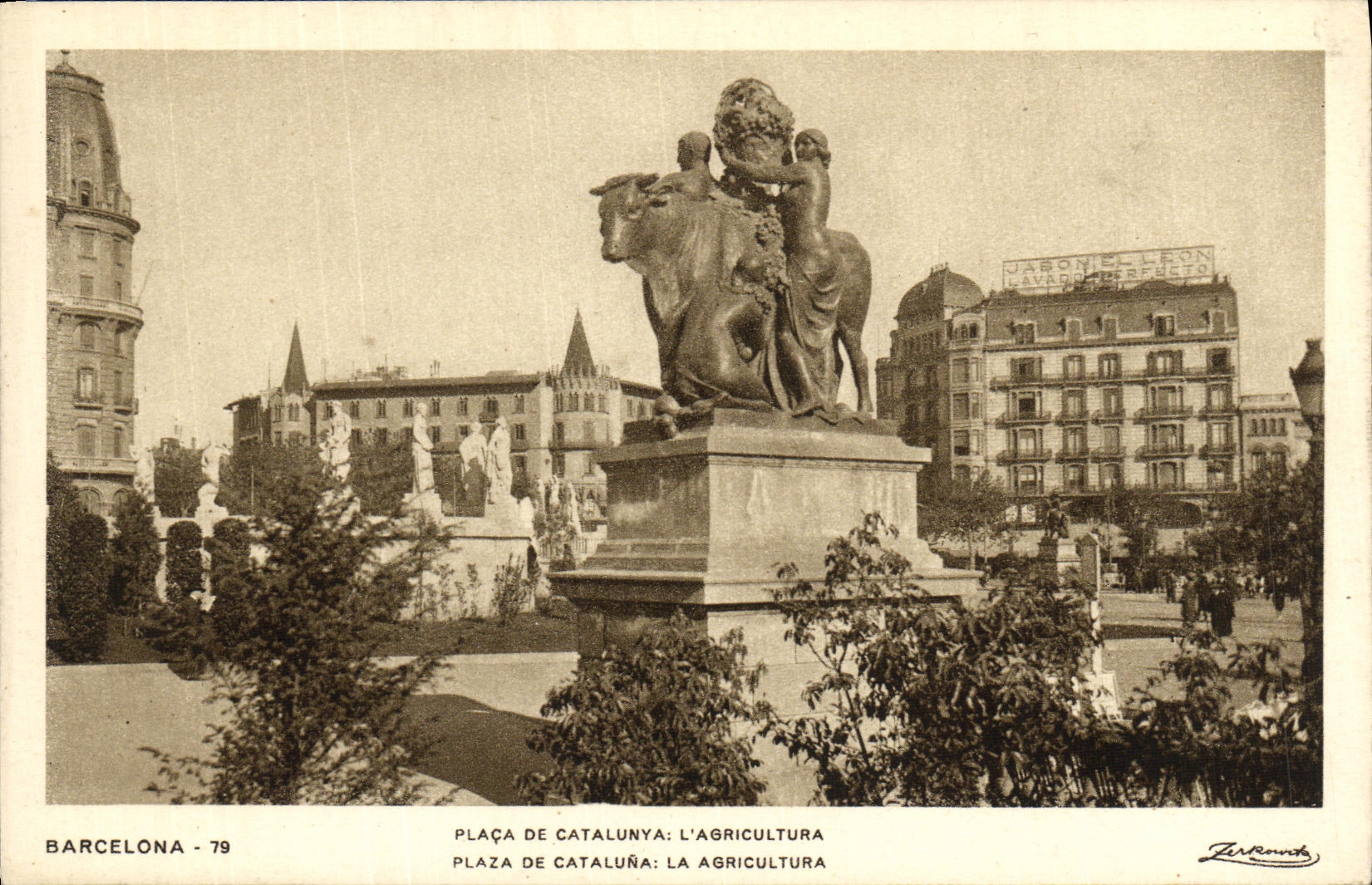 Plaça de Catalunya: L'Agricultura — statue de la culture et du bœuf — ZERKOWITZ, Barcelona, n°79