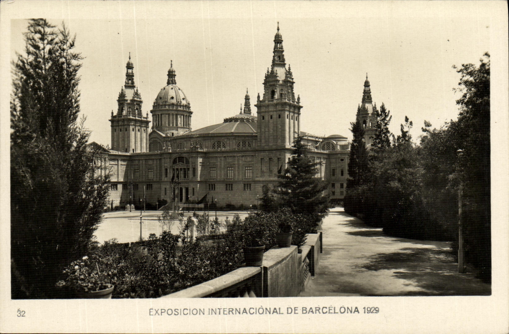 CPA Exposición Internacional de Barcelona 1929 Palais national depuis les jardins