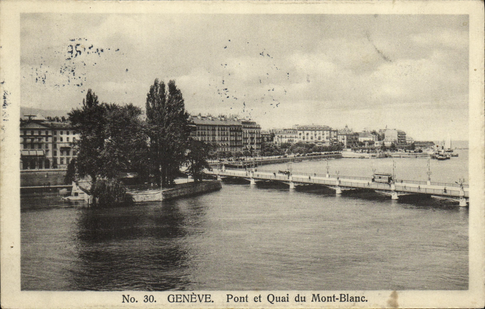 CPA Geneve Pont et Quai du Mont Blanc