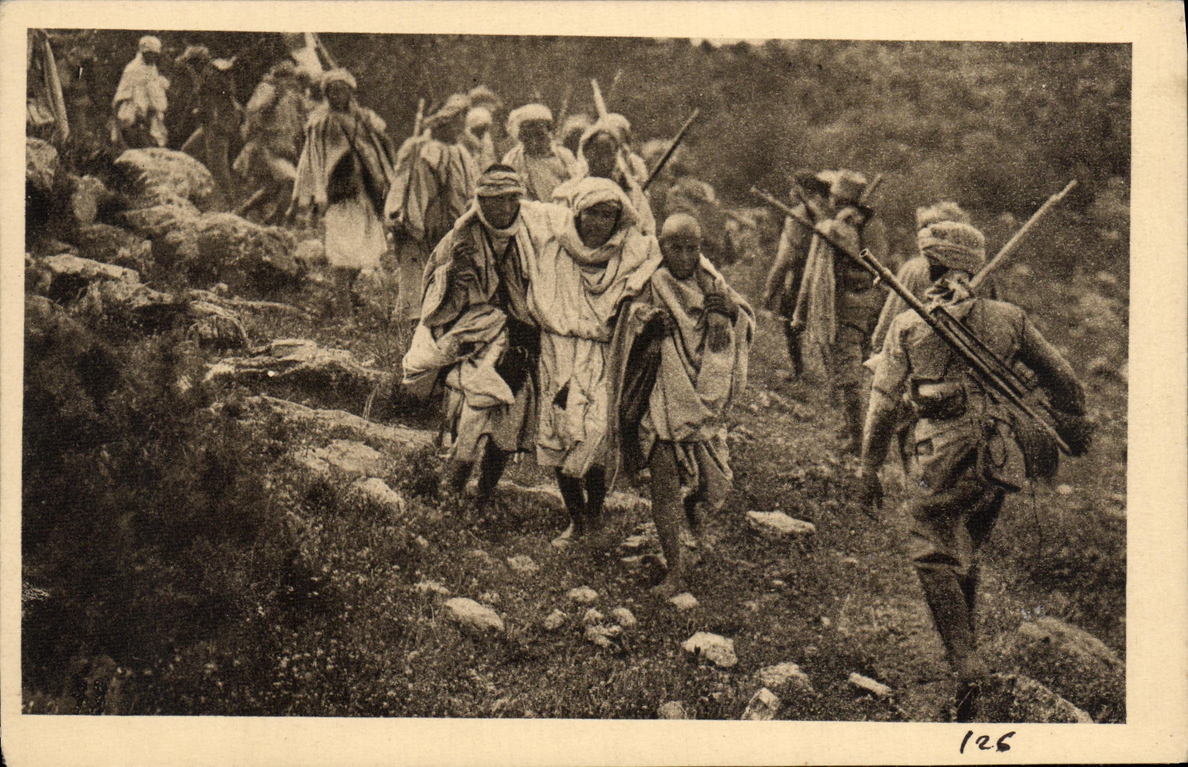 CPA La Guerre au Maroc Un chef partisan blesse Militaria