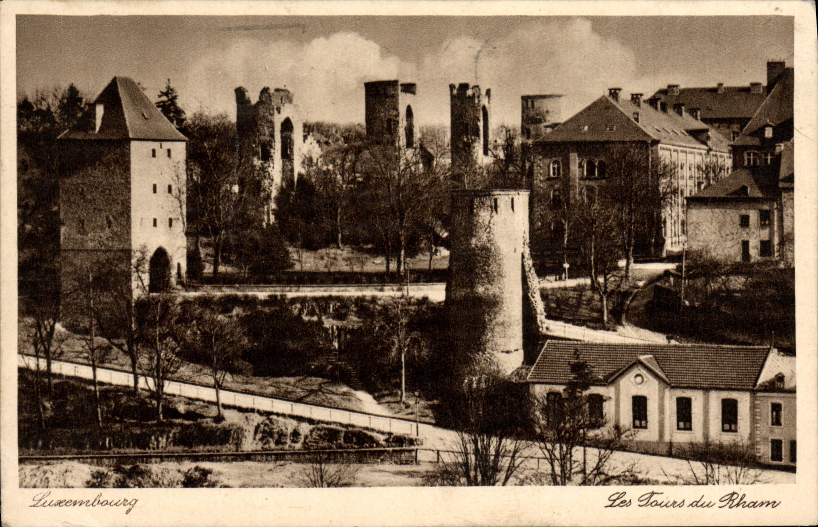 CPA Luxembourg Les tours du Rham