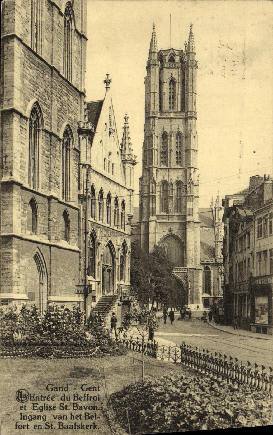CPA Gand Entree du Beffroi et Eglise St Bavon