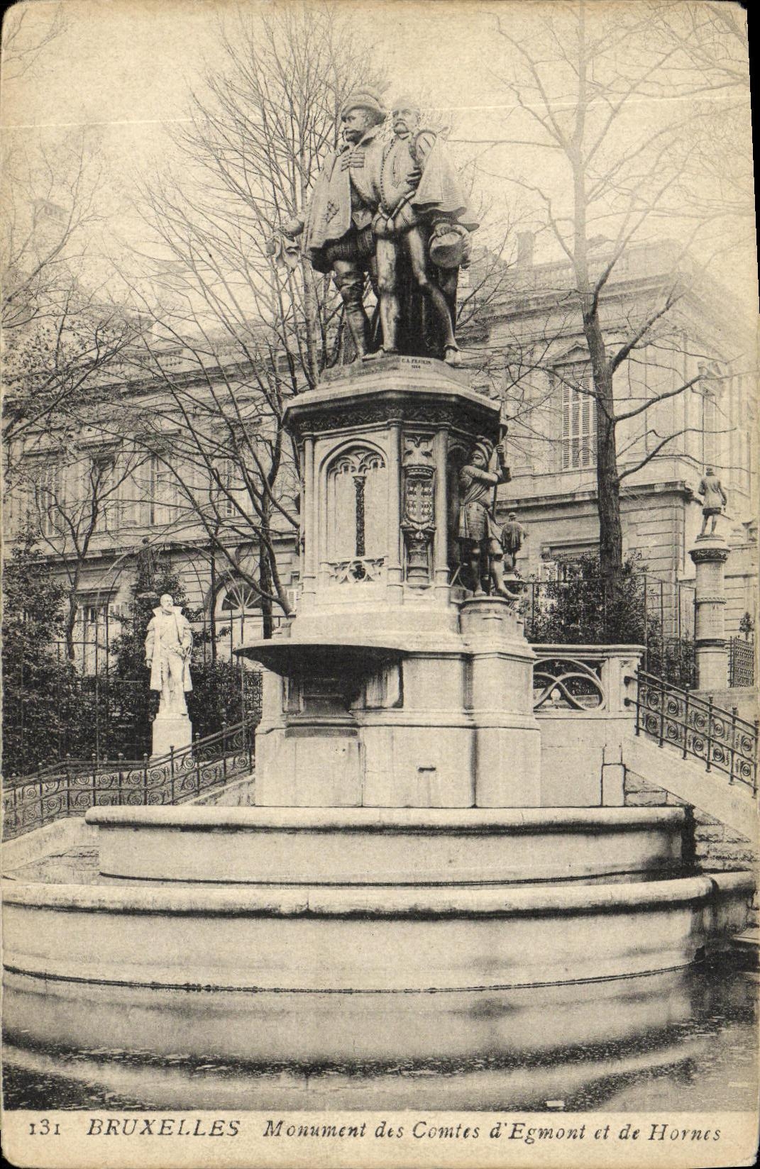CPA Bruxelles Monument des Comtes d Egmont et de Hornes