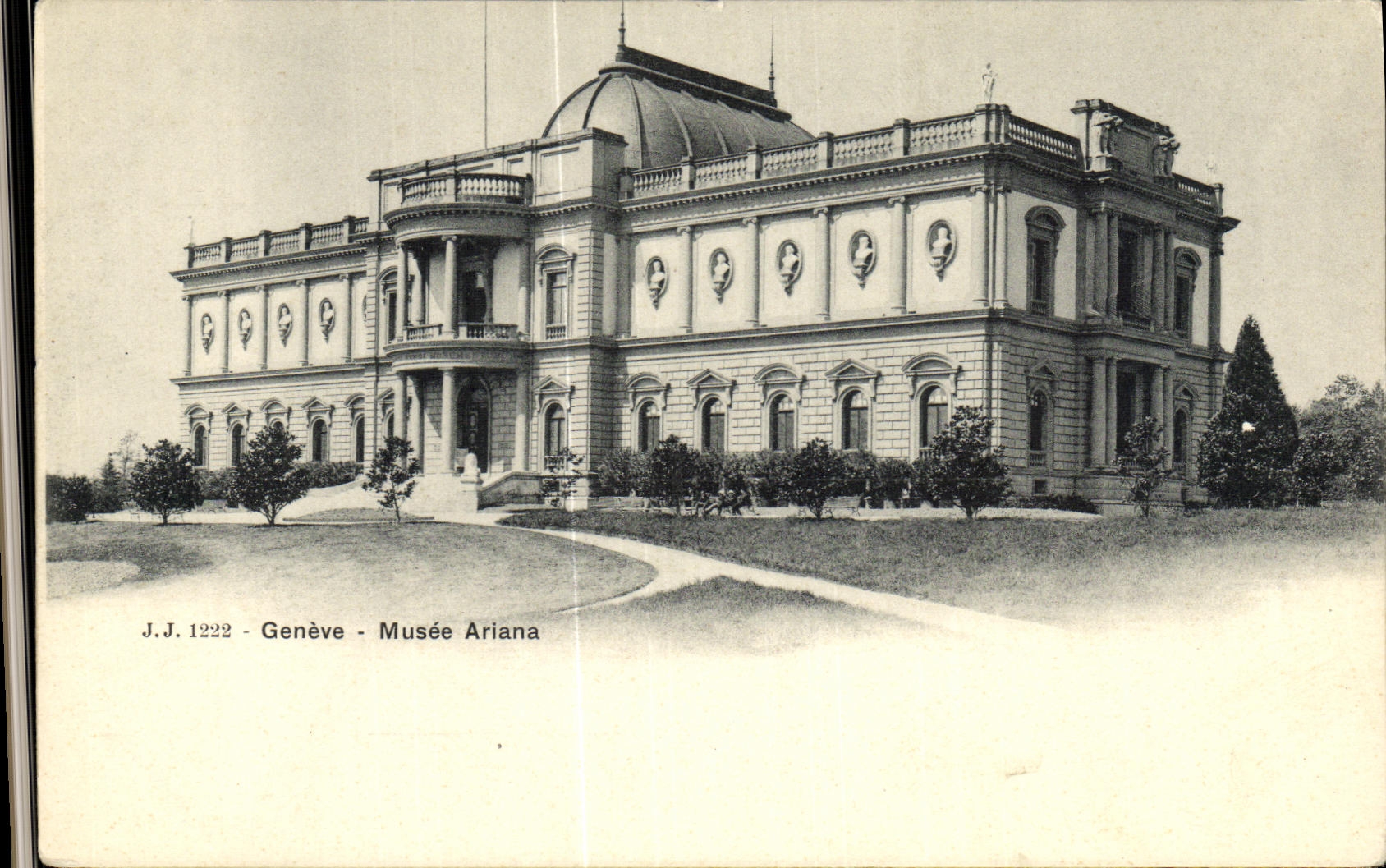 CPA Geneve Musee Ariana