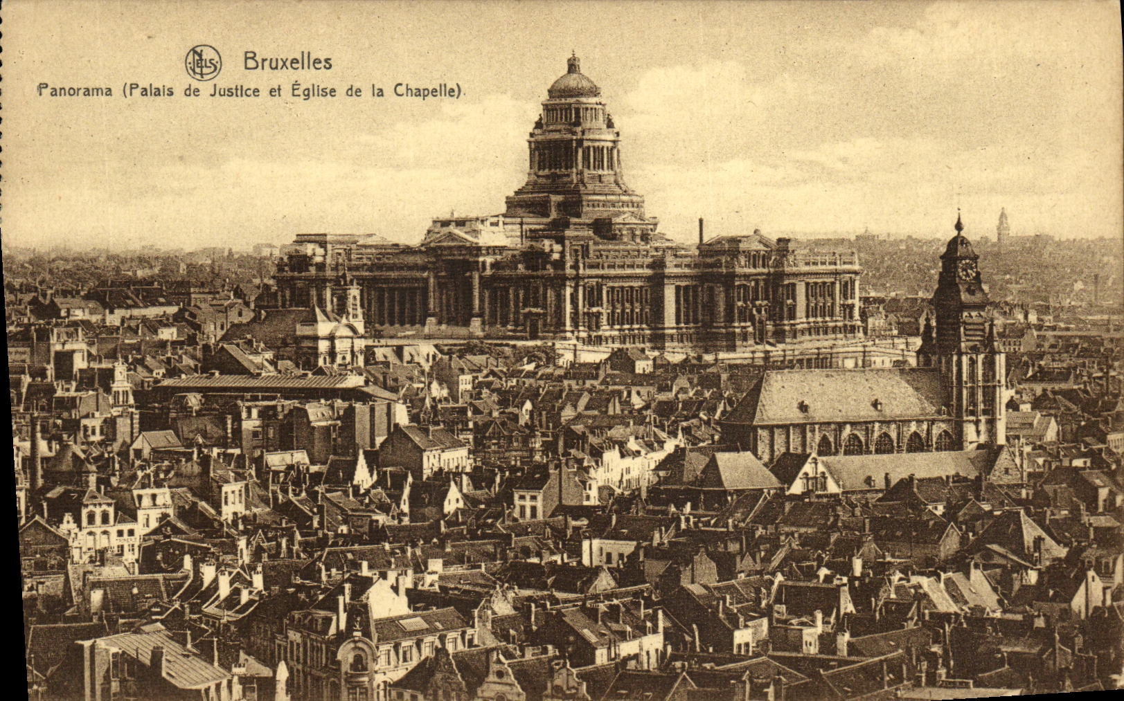 CPA Bruxelles Panorama Palais de justice et eglise de la chapelle