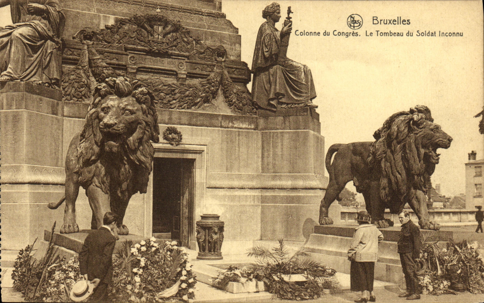 CPA Bruxelles Colonne du Congres Le Tombeau du Soldat inconnu Lion 