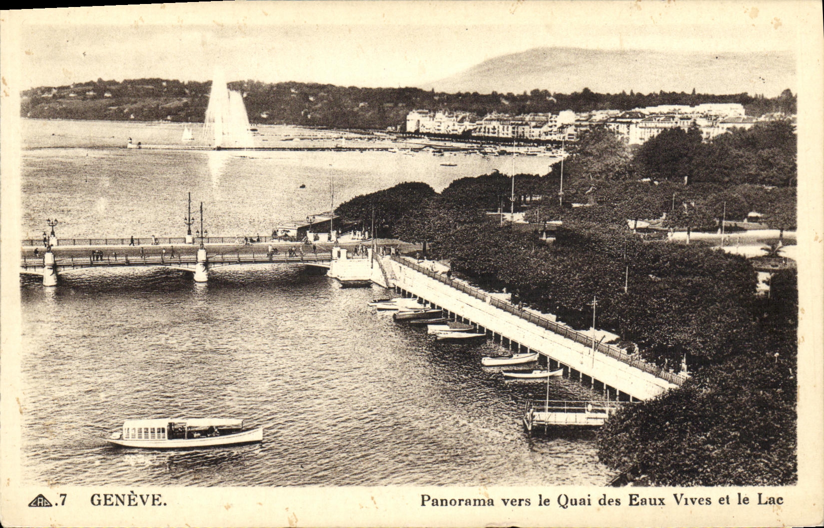 CPA Geneve Panorama Vers le Quai des Eaux vives et le lac