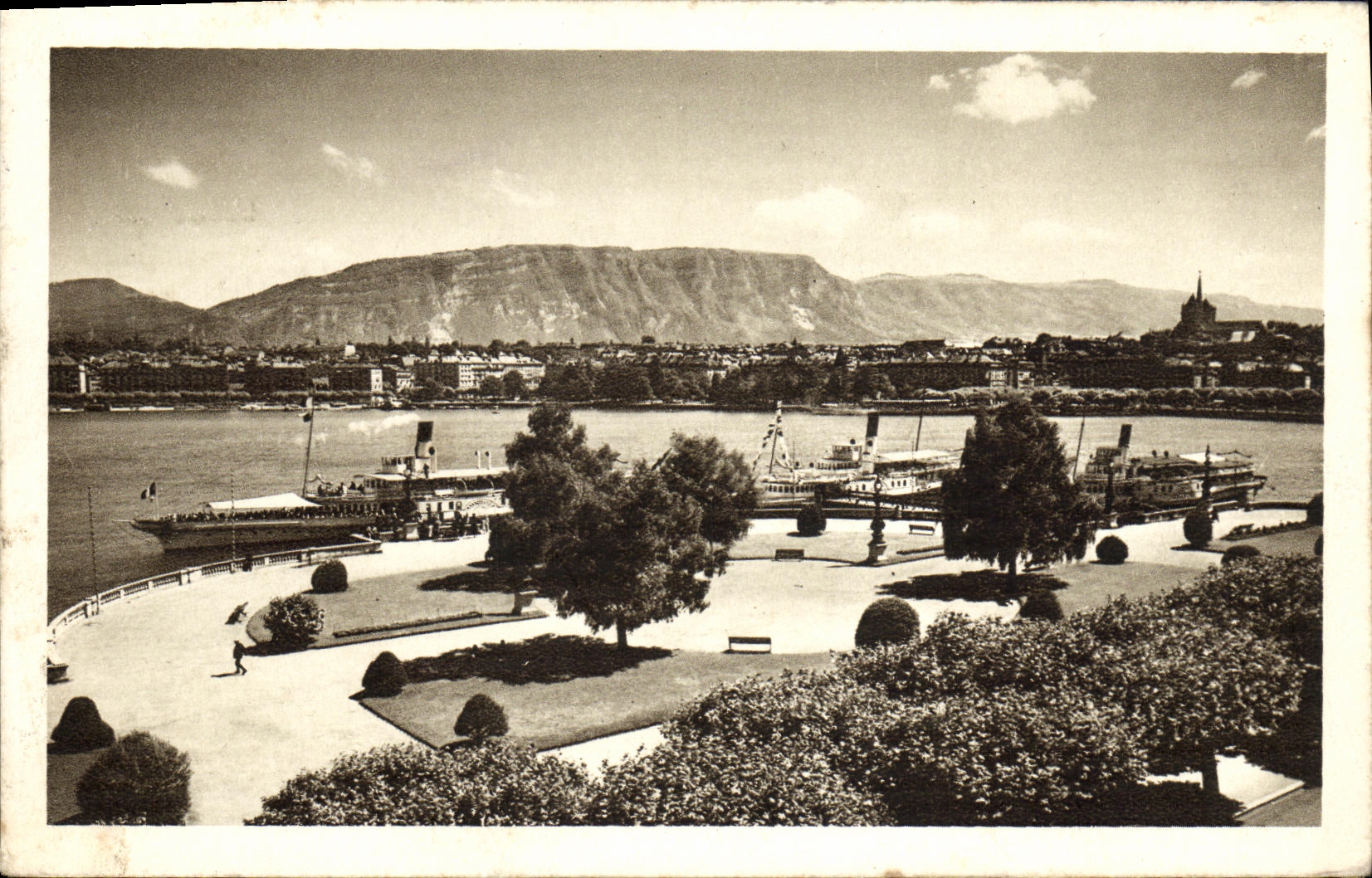 CPA Geneve Quai du Mont Blanc et la Ville