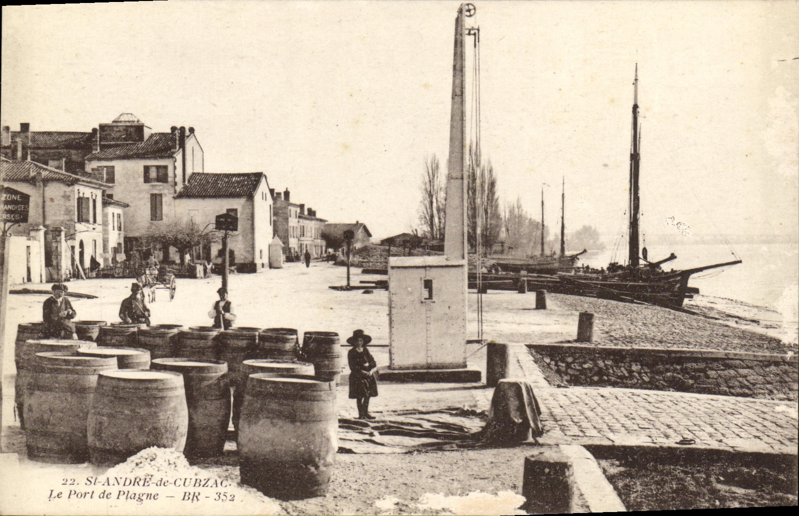CPA St Andre de Cubzac Le port de Plagne Bateau