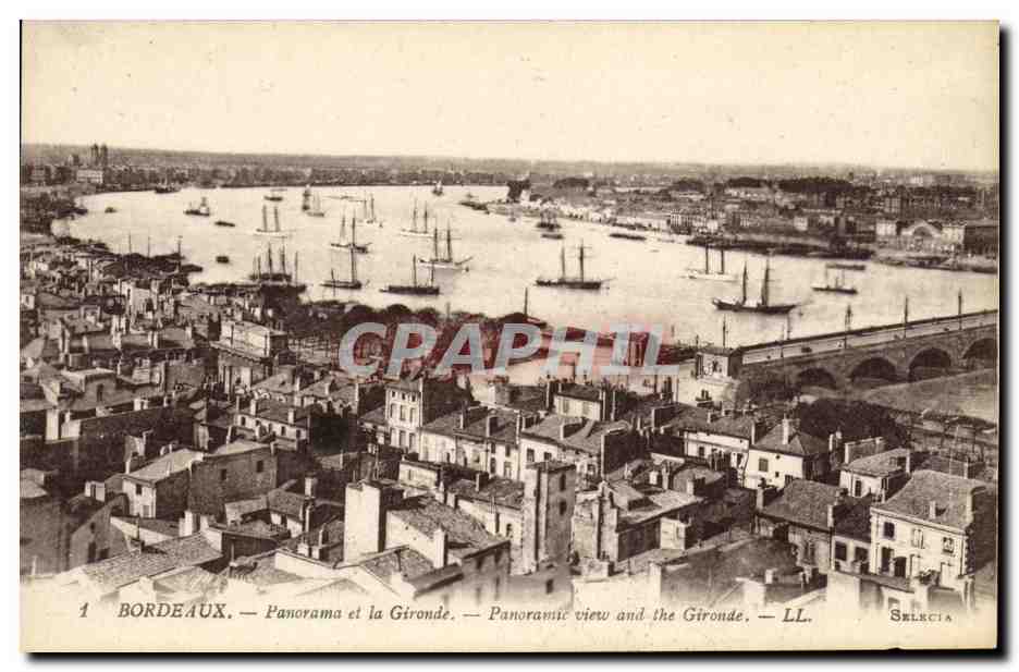 CPA Bordeaux Panorama et la Gironde Bateaux