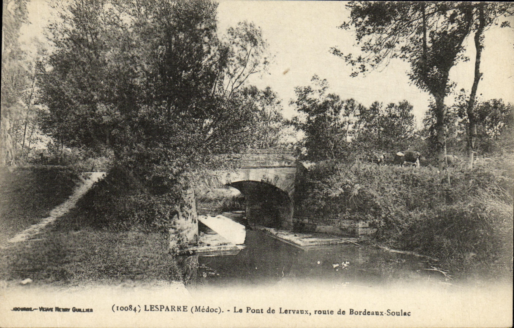 CPA Lesparre Le pont de lervaux route de Bordeaux Soulac