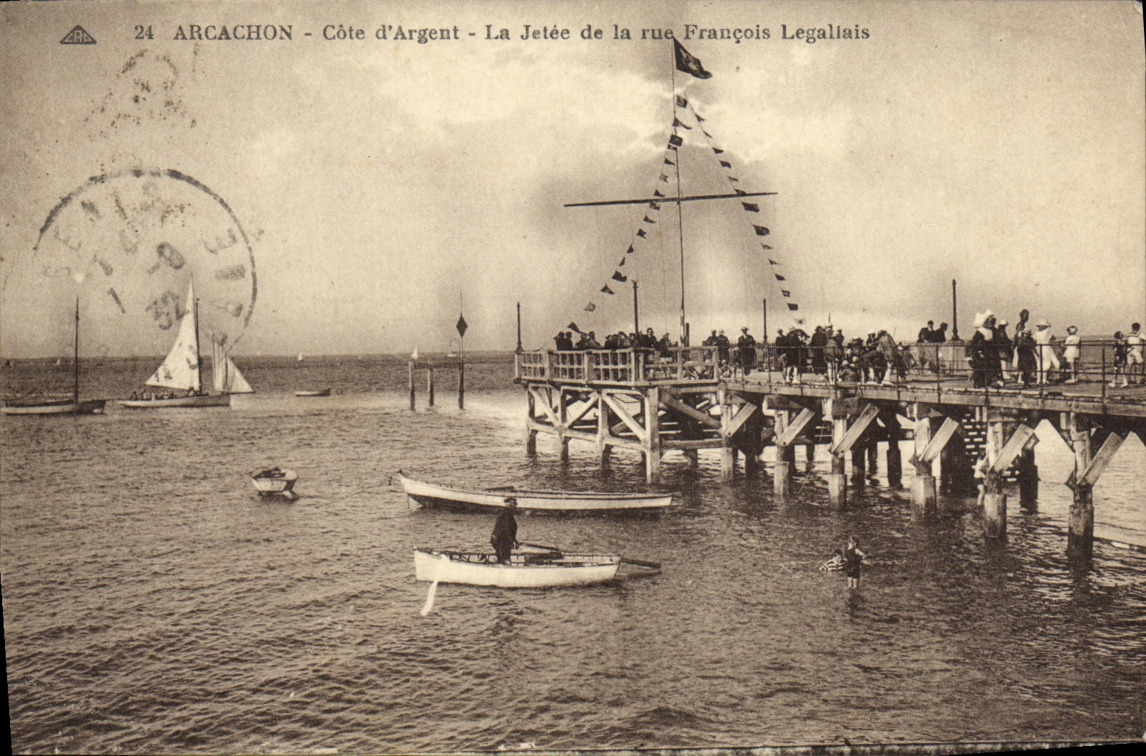 CPA Arcachon Cote d Argent La Jetee de la Rue Francois Legaliais 