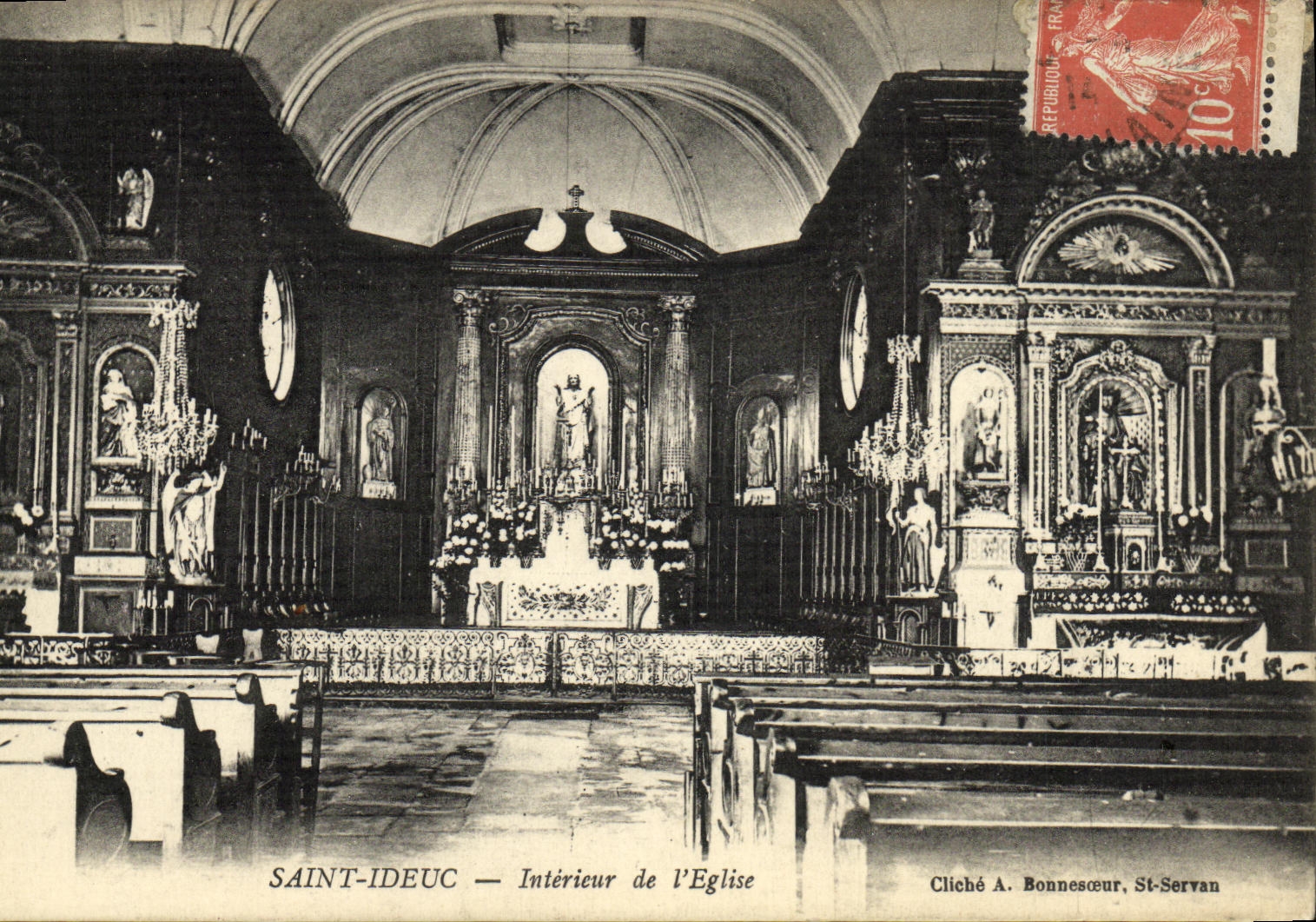 Saint-Idéouc — Intérieur de l'Église — Cliché A. Bonnecœur, St-Servan