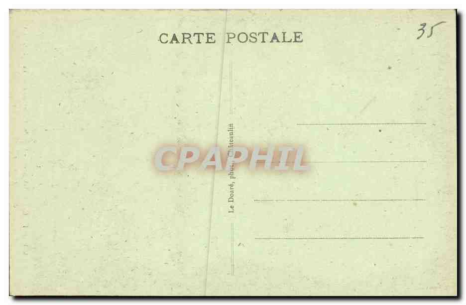 Morgat - Cap de la Chèvre - Une des Ouvertures du Temple Grec donnant vue sur les brise-lames — Achterkant
