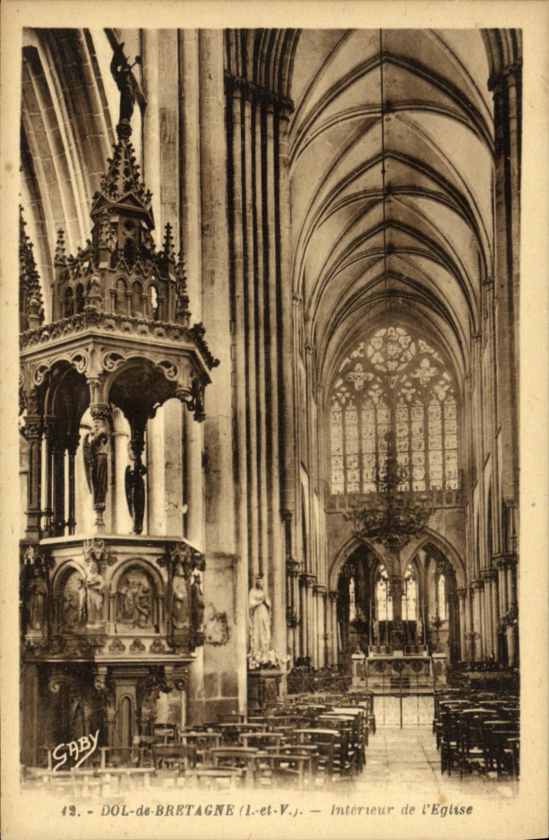 Dol-de-Bretagne (Il-et-V.) — Intérieur de l'Église — Gaby