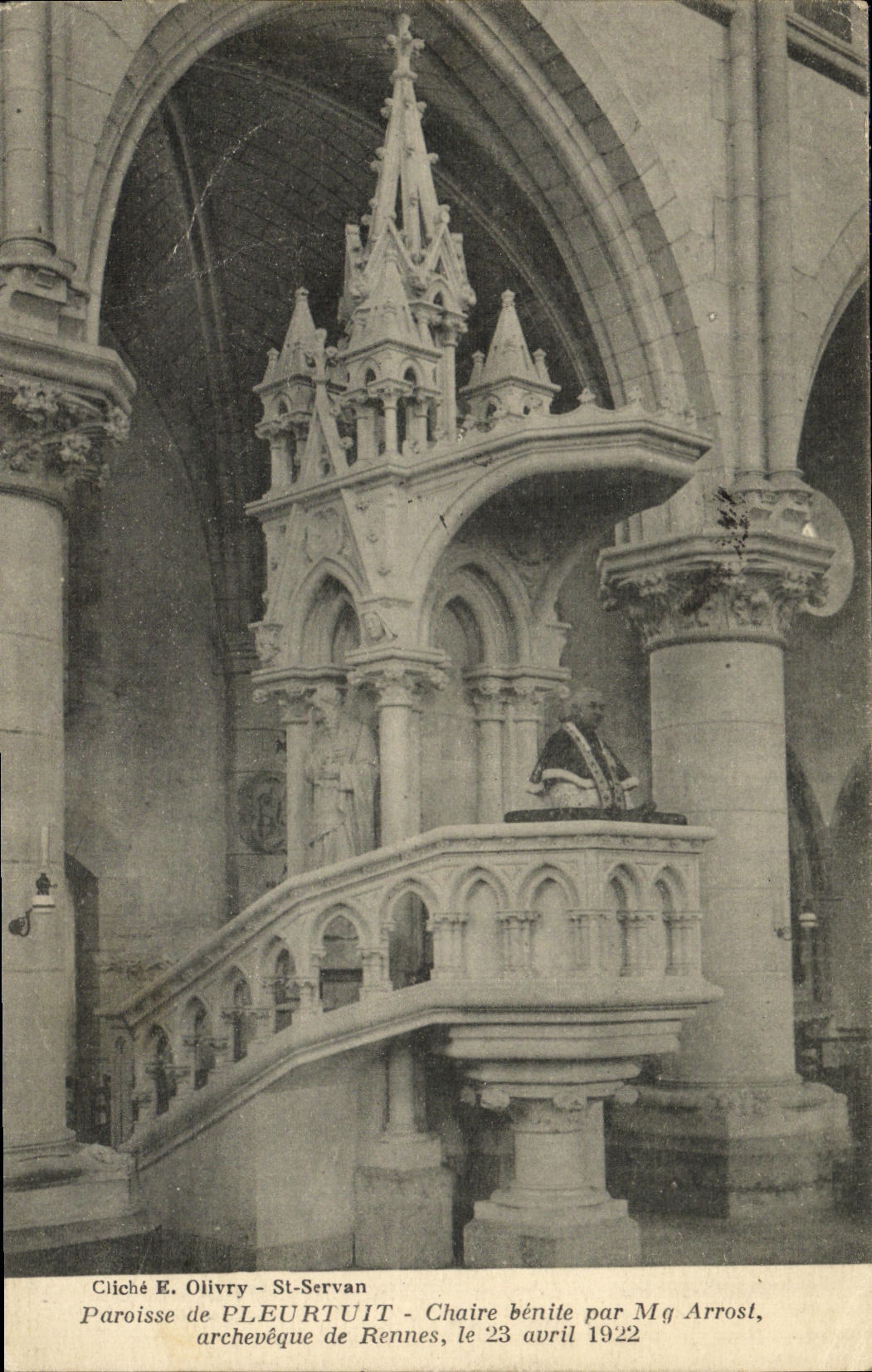 Chaire de l'église de Pleurtuit — bénite par Mᵍʳ Arrost, archevêque de Rennes, le 23 avril 1922 — cliché E. Olivry