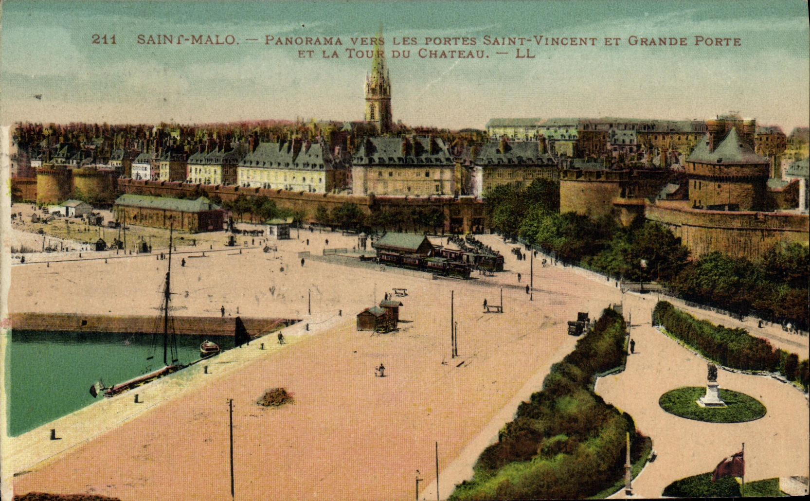 Saint-Malo — Panorama vers les portes Saint-Vincent et Grande Porte et la Tour du Château — LL, n° 211