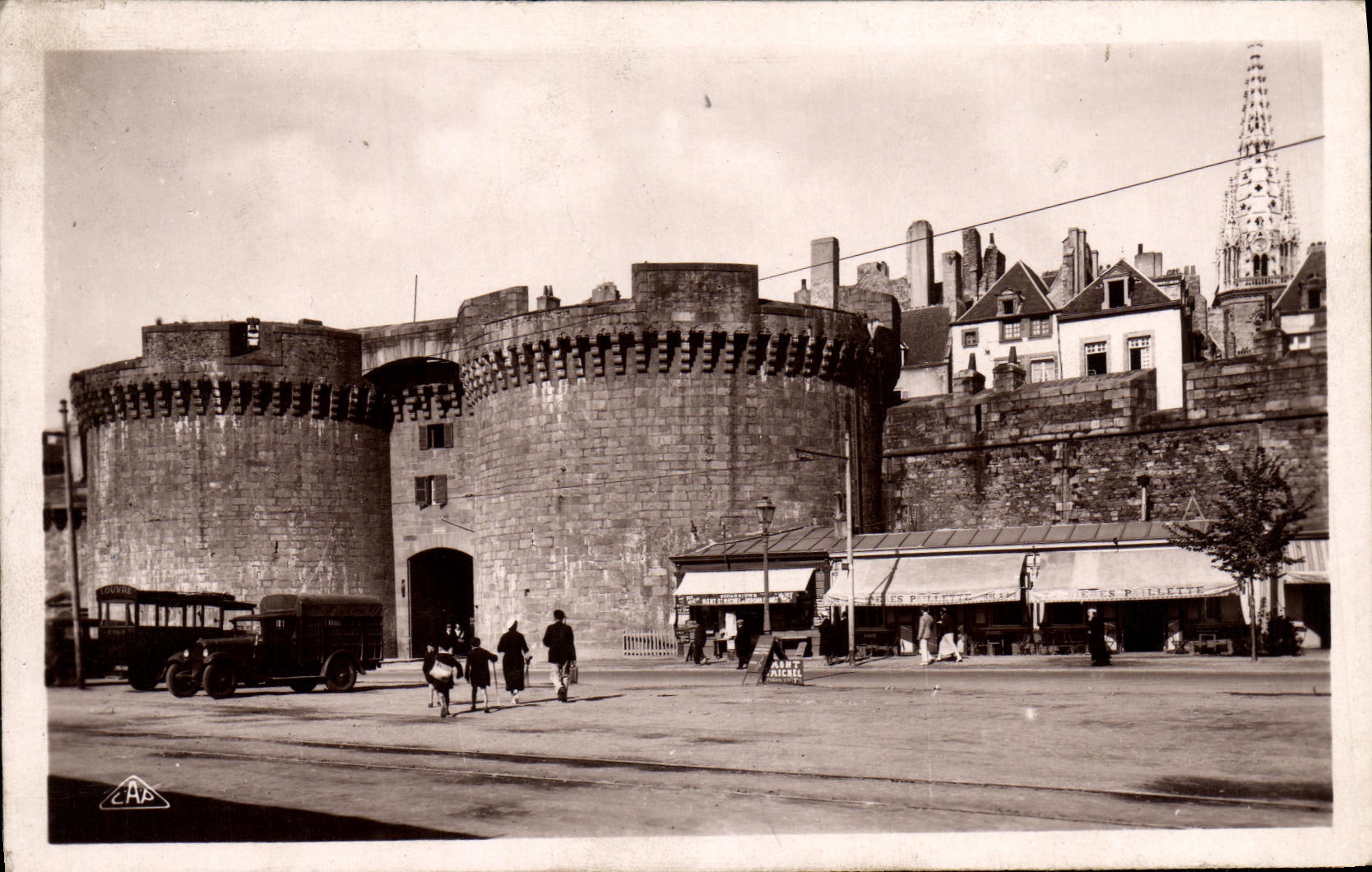 Saint-Malo - Die Große Pforte und die Kathedrale — Verlag C.A.P. Straßburg, Nr. 445