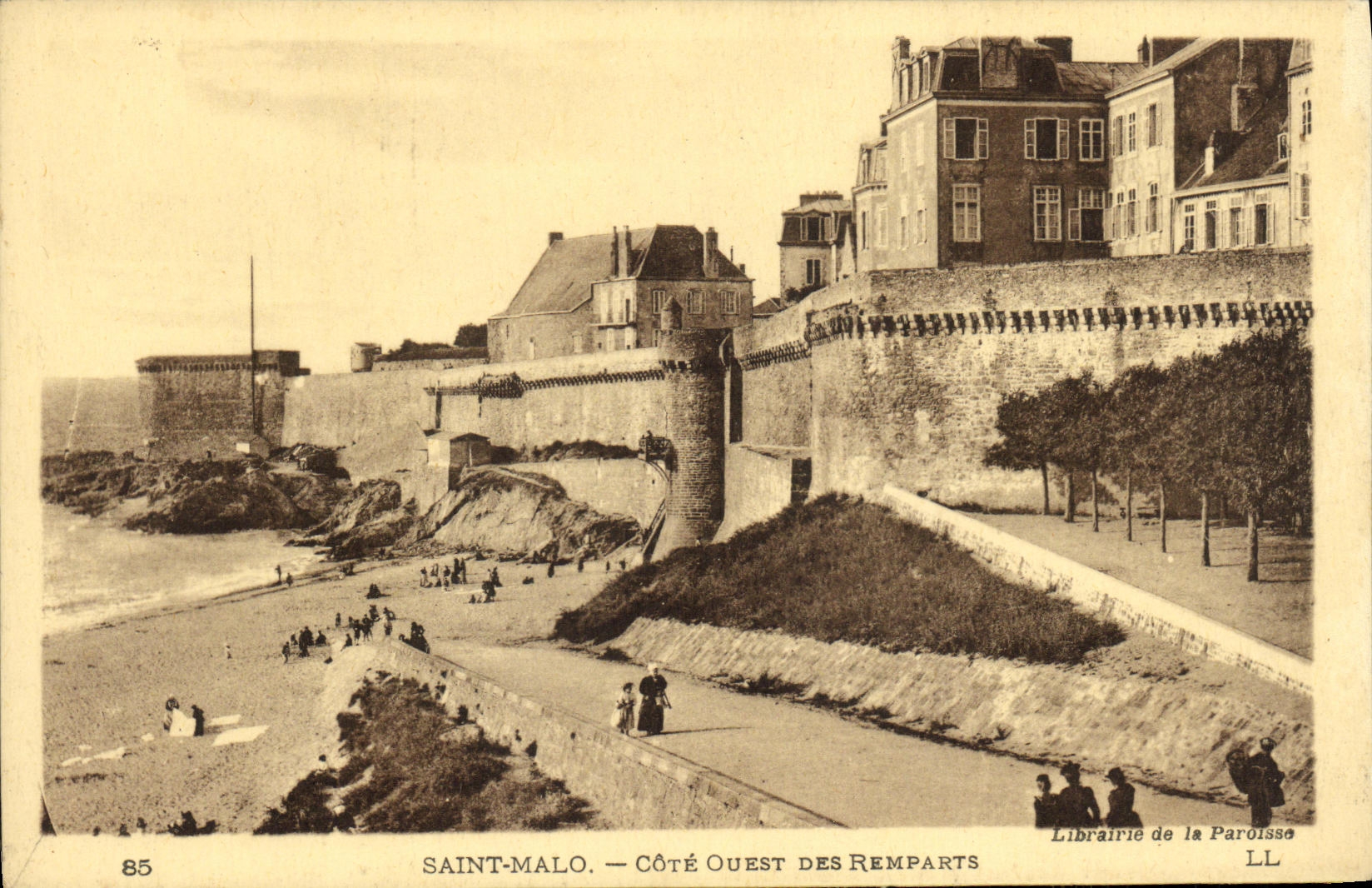 Saint-Malo — Côté Ouest des Remparts — Librairie de la Paroisse LL