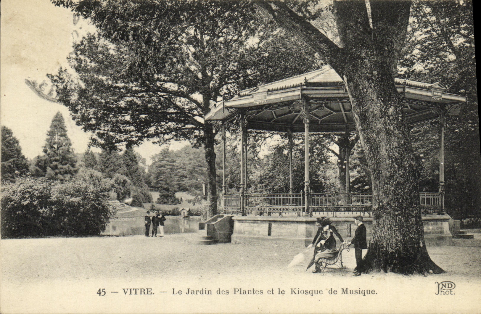 VITRE — Der Botanische Garten und der Musikkiosk — JND Fotografie