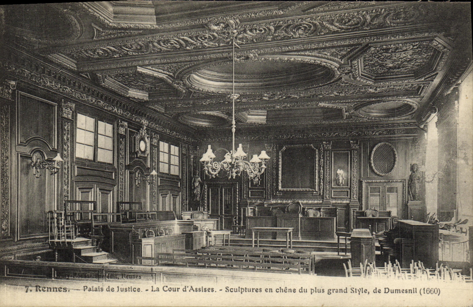 Rennes. Palais de Justice - La Cour d'Assises - Sculptures en chêne du plus grand Style, de Dumesnil (1660)
