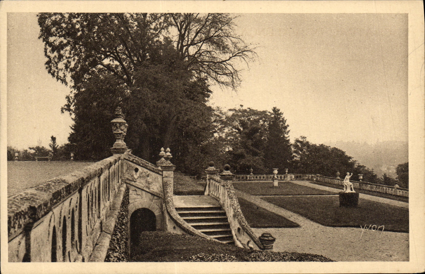 Château de Valençay — Jardin de Madame la Duchesse — Édition d'Art YVON, France
