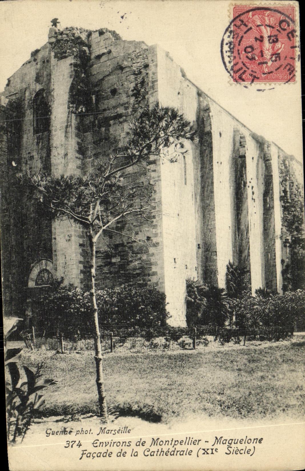 CPA Environs de Montpellier Maguelone Facade de la Cathedrale