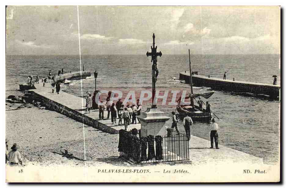 CPA Palavas les Flots Les Jetees