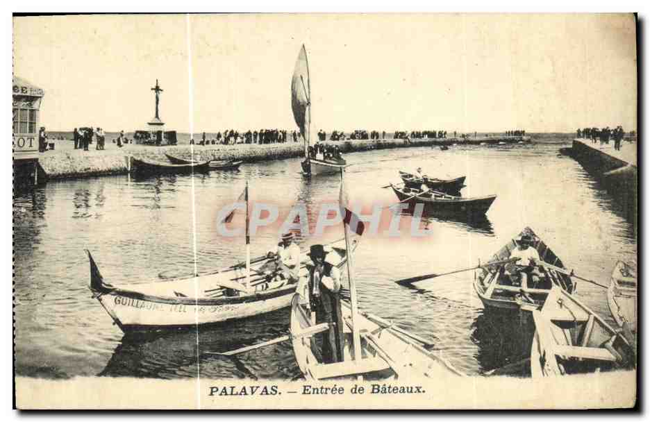 CPA Palavas Entree de Bateaux